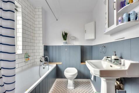 Bathroom_1.jpeg