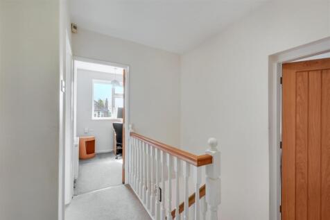 1st Floor Landing_1.jpeg