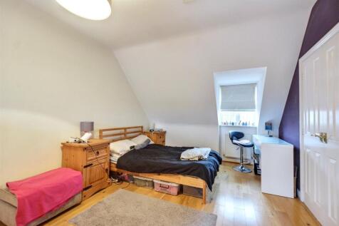 Master Bedroom_1.jpeg