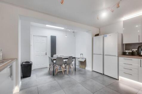 Living Kitchen_1.jpeg