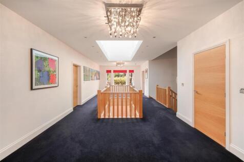 First Floor Galleried Landing