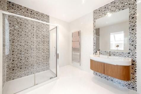 En-Suite Bedroom 2