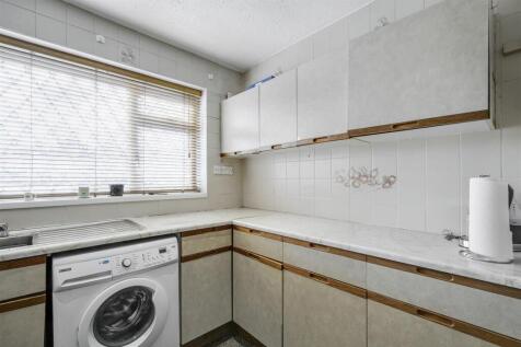 Kitchen 1_2.jpeg
