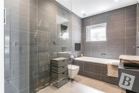 Master En-Suite