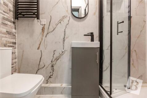 En-Suite 2