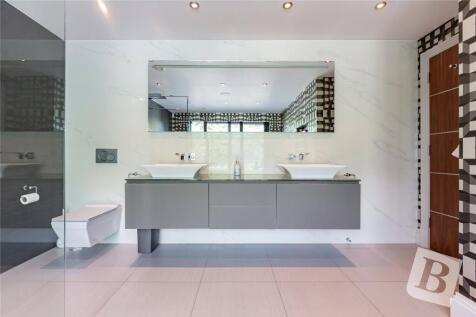 Master En-Suite