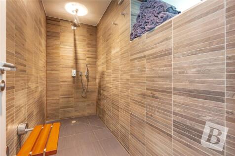 Shower - Pool
