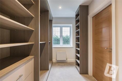 Walk-In Wardrobe