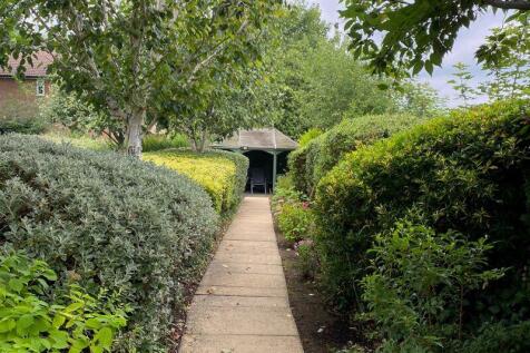 PATH TO PERGOLA