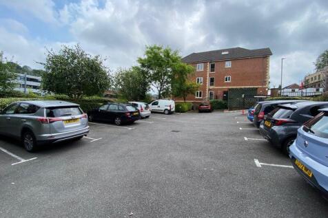 RESIDENTS PARKING AREA