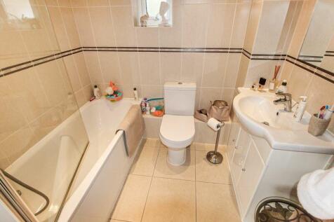 EN-SUITE TO BEDROOM TWO