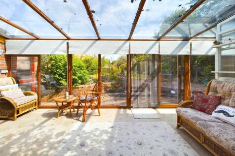 SUN LOUNGE / CONSERVATORY
