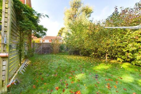 SIDE GARDEN