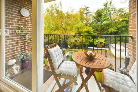 REAR FACING BALCONY
