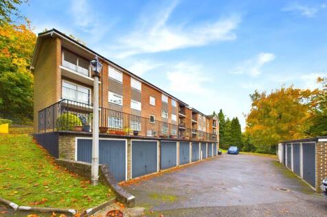 GARAGES &amp; FLAT BLOCK