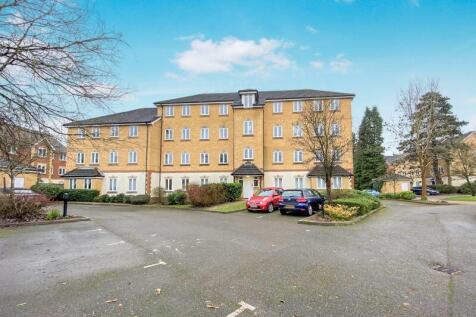 FRONT ASPECT &amp; CAR PARKING