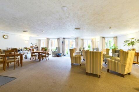 COMMUNAL LOUNGE