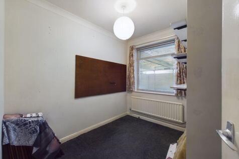 BEDROOM FIVE