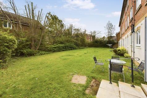 REAR COMMUNAL GARDEN