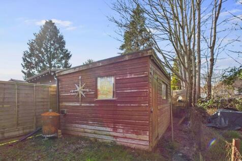 GARDEN SHED