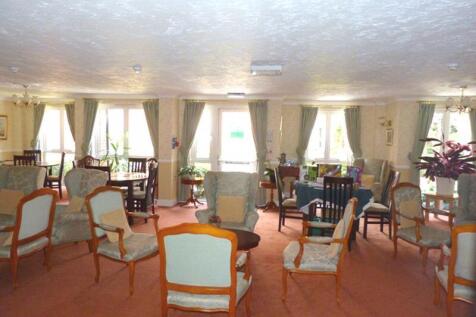COMMUNAL LOUNGE