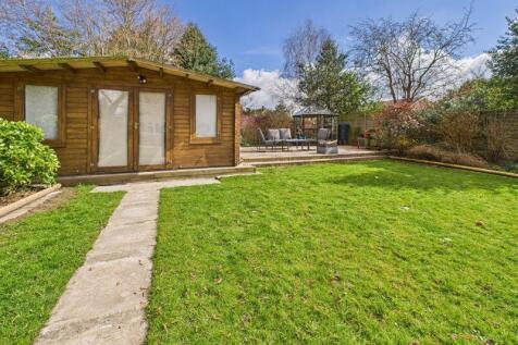 SUMMERHOUSE &amp; PATIO