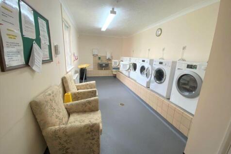 COMMUNAL LAUNDRY
