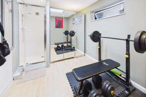 GYM / HOME OFFICE