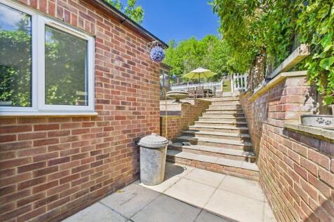 PATIO WITH VIEW TO GARDEN