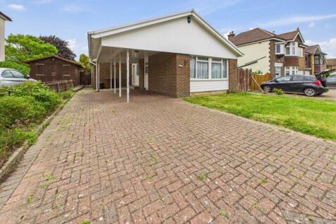 FRONT ASPECT &amp; DRIVEWAY