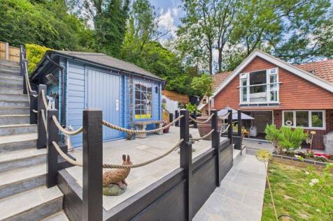 REAR ASPECT &amp; SUMMERHOUSE