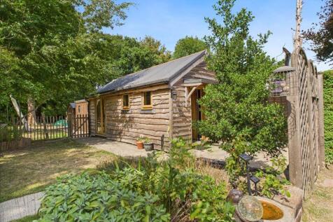 REAR GARDEN TO CABIN