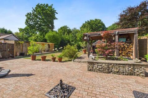 REAR PATIO TO GARDEN