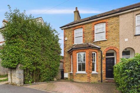 FRONT ASPECT &amp; DRIVEWAY