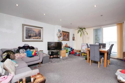 Living/Dining Area