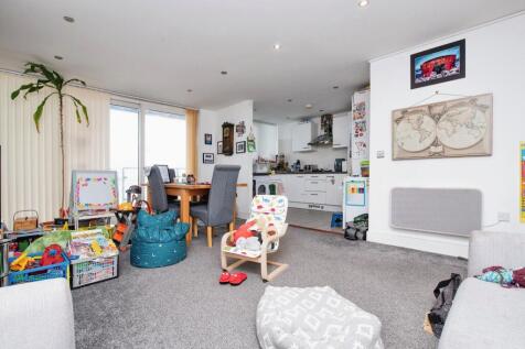 Living/Dining Area