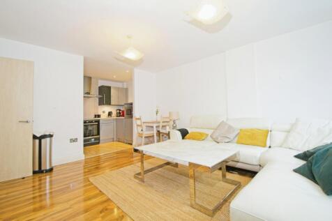 Living/Dining Area