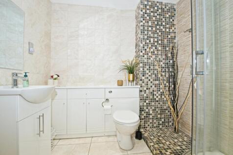 Main Shower Room