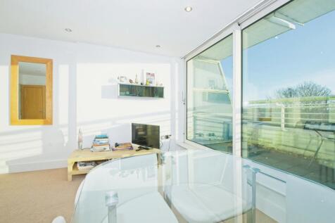 Living/Dining Area