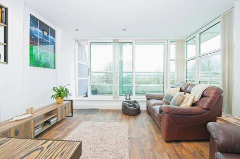 Living/Dining Area
