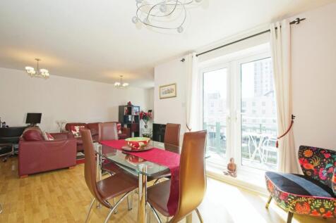 Living/Dining Area