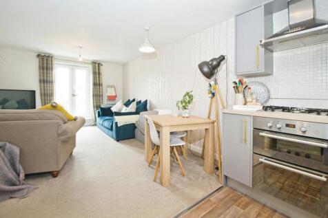 Living/Kitchen Area