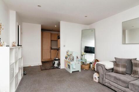 Living/Dining Area