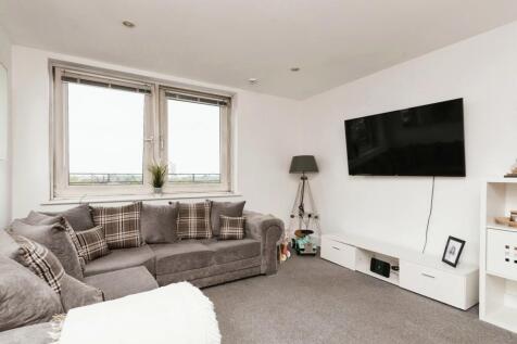 Living/Dining Area