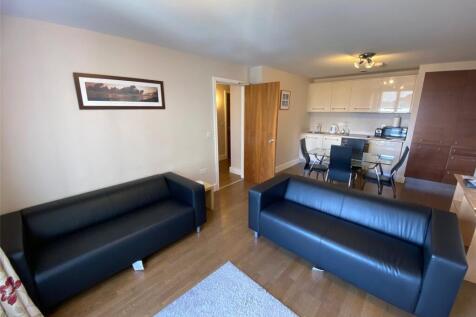 Livin/Dining Area