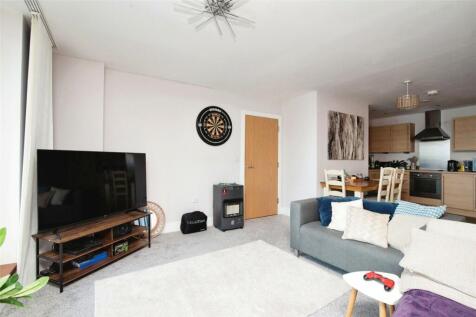 Living/Dining Area