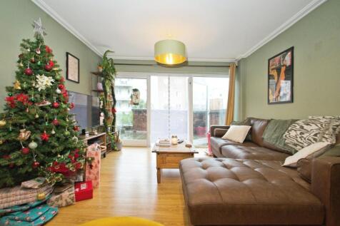 Living/Dining Area