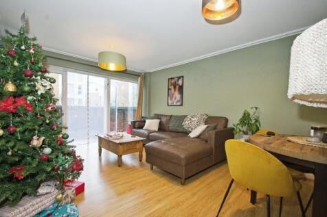 Living/Dining Area