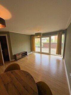 Living/Dining Area