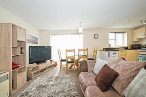 Living/Dining Area